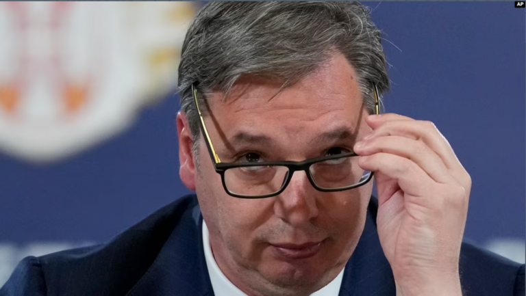 Vuçiq dekoratori…