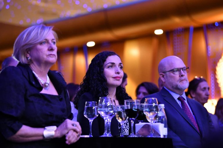 “…25 Vjet Mbështetje Amerikane për Demokracinë në Kosovë”