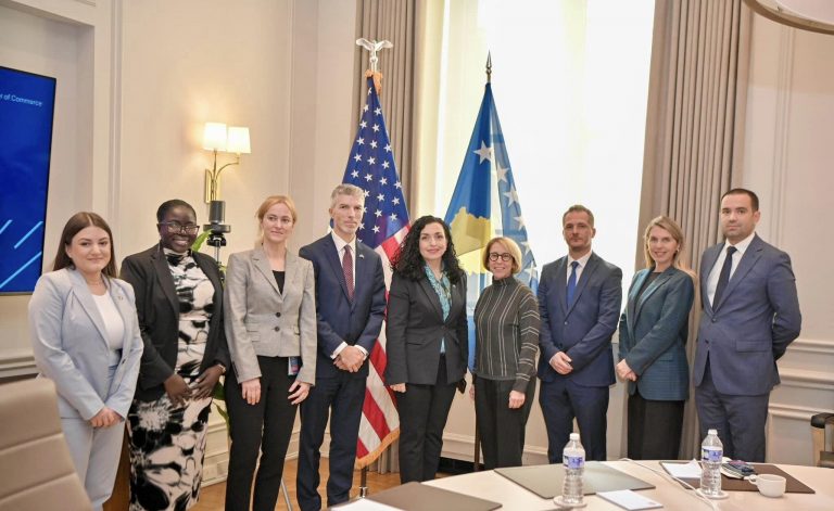 Osmani takon përfaqësuesit e gjigantëve të teknologjisë, kërkon përfshirjen e plotë të Kosovës