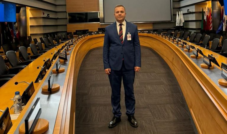 Si “vaj në tepsi”, zëvendësit të Haxhiut i rrëshqasin edhe shpenzimet e panevojshme!