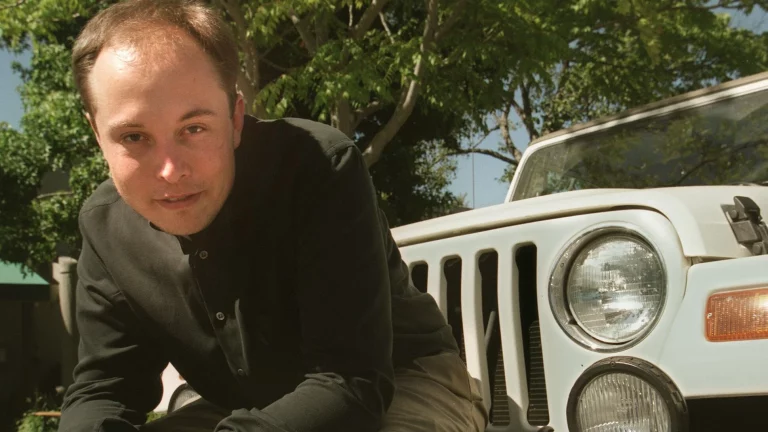 Si kishte gënjyer Elon Musk autoritetet për të marrë një vizë qëndrimi në Amerikë?