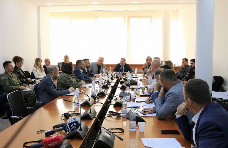 Krejt çka u tha…raportimi i Maqdoncit në Komision: Skandali i tenderëve për ushqimin e Ushtrisë së Kosovës dhe…