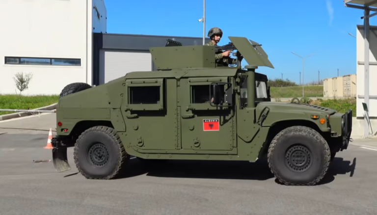 Ushtria shqiptare pajiset me Humvee amerikan