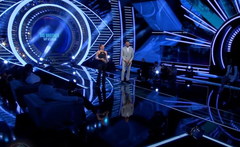 Përplasje të forta në studio në mes Oltës dhe Aria