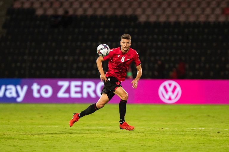 Kombëtarja mbetet pa kapitenin