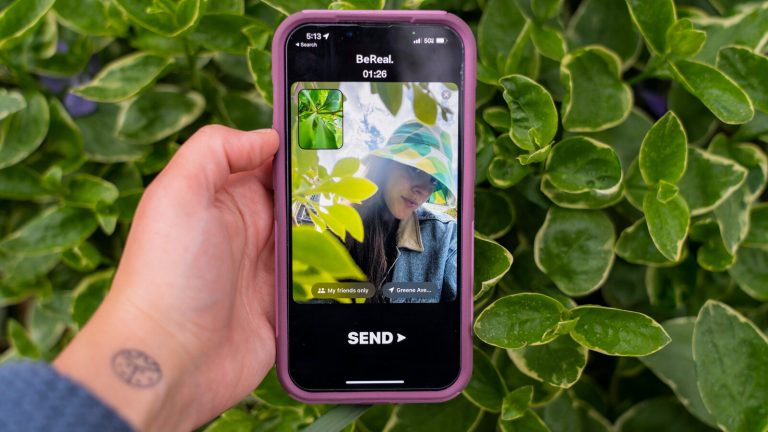 Njihuni me aplikacionin që po ia merr të rinjtë Instagramit