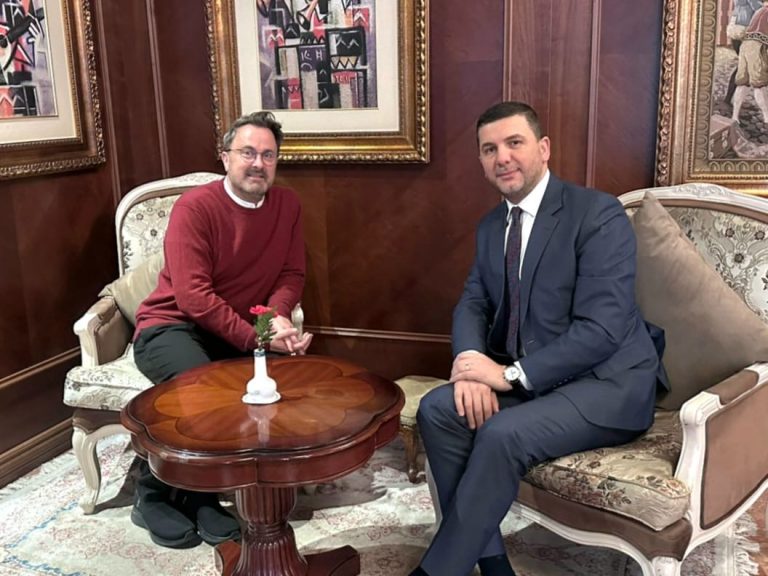Krasniqi takohet me zv/kryeministrin e Luksemburgut, Xavier Bettel