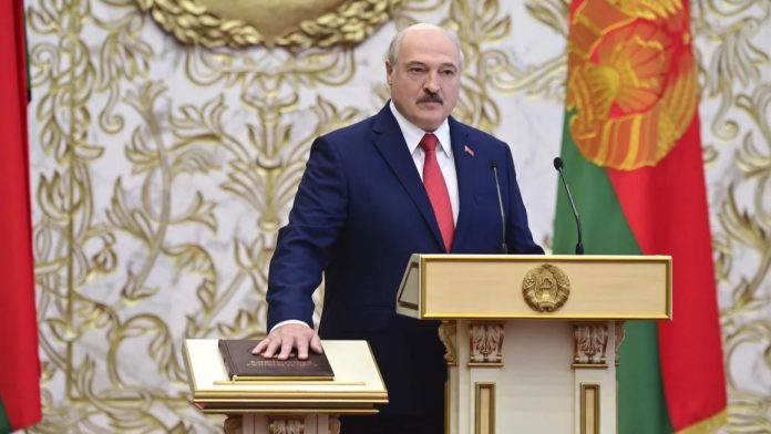 Udhëheqësi autoritar bjellorus, Alyaksandr Lukashenka.