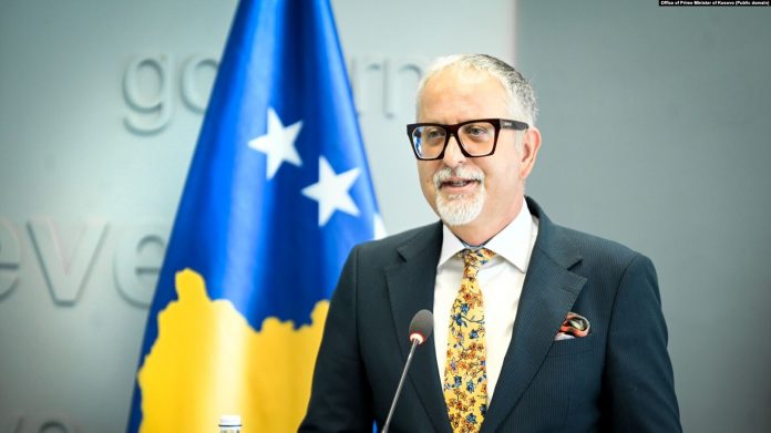 Ministri i Shëndetësisë, Arben Vitia.