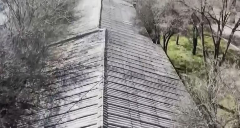 Azbesti, kërcënim për shëndetin e qytetarëve në lagjen “Ulpiana” të Prishtinës