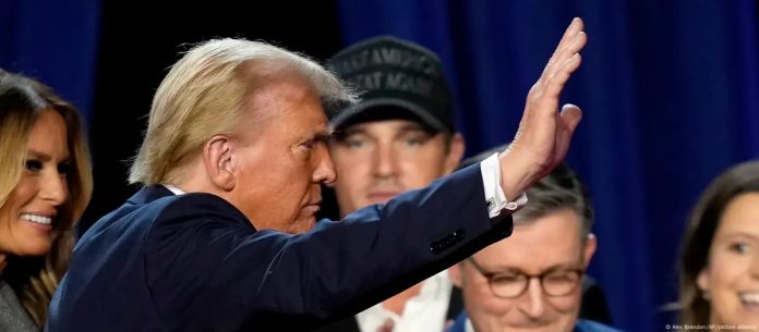 Donald Trump pas fitores në Palm Beach