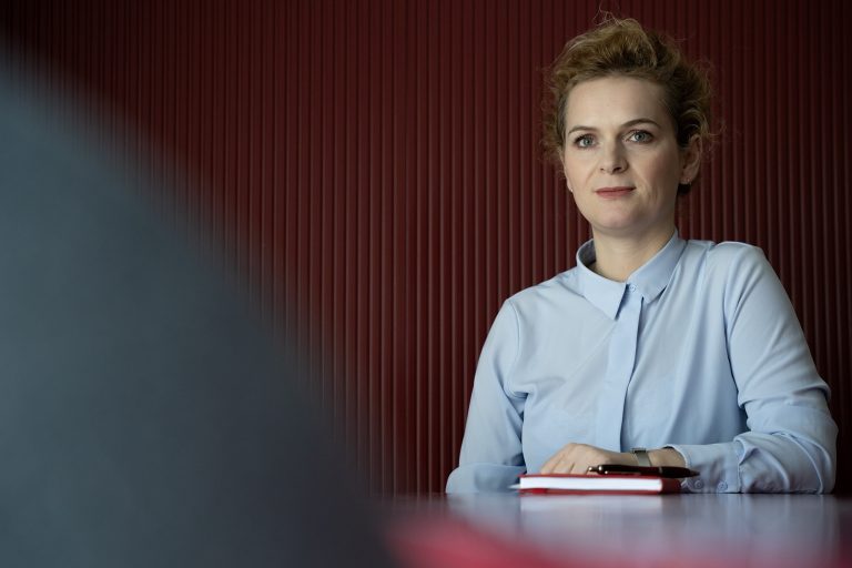 Kurti do hetime për exit poll-et pas zgjedhjeve, Kusari: E frikshme…