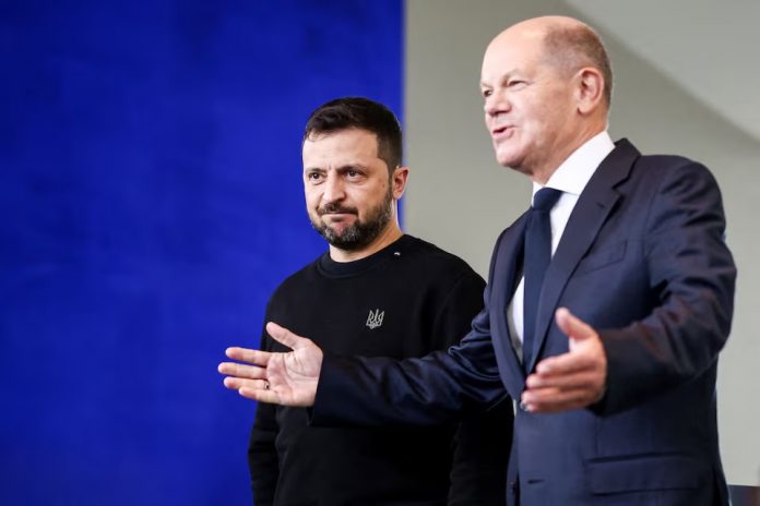 Kancelari gjerman, Olaf Scholz, dhe presidenti ukrainas, Volodymyr Zelensky. Foto: Reuters