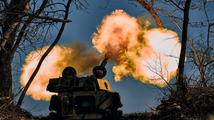 Pamje ilustruese: Një tank i përfshirë në luftën Rusi-Ukrainë