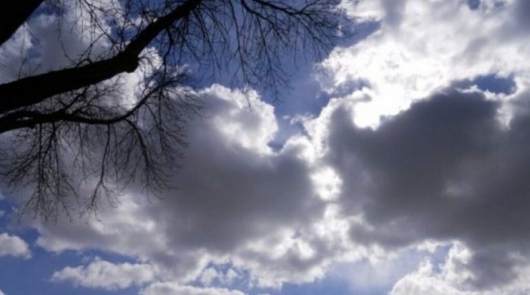 Moti i vranët dhe intervale me diell