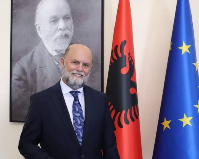 Ambasadori i Shqipërisë në Kosovë, Petrit Malaj