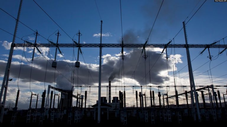 REL: Çfarë do të thotë hapja e kufirit energjetik mes Kosovës dhe Serbisë?