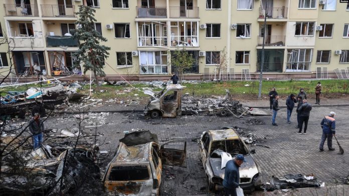 Pasojat e sulmit rus me dronë në Odesa të Ukrainës, më 9 nëntor.