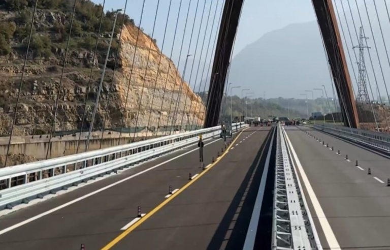 Lajm i mirë / Hapet ura e madhe e Kukësit