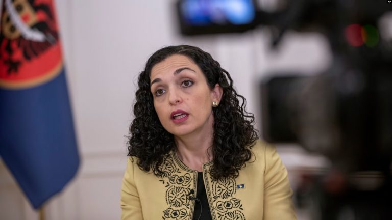 Osmani zhvillon biseda me liderë dhe partnerë ndërkombëtarë pas sulmit në Veri