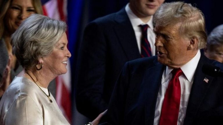 Trump zgjedh këshilltaren e tij Susie Wiles si shefen e ardhshme të kabinetit