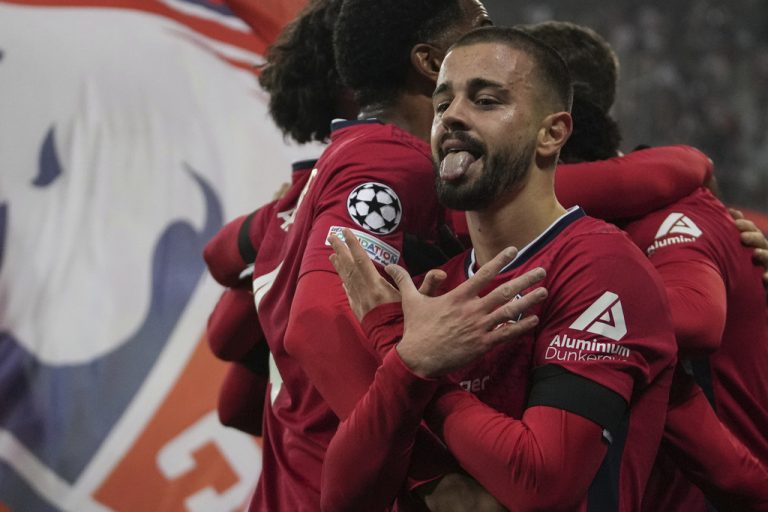 Super Zhegrova, feston golin me shqiponjën