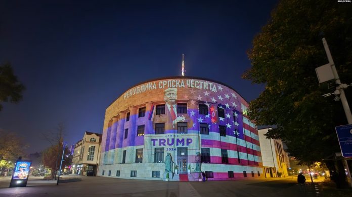 Millorad Dodik e uroi Donald Trumpin në Pallatin e entitetit serb të Bosnjës, Republika Sërpska (RS).