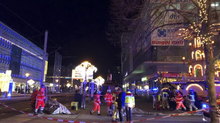 Të paktën dy të vrarë nga sulmi në Gjermani, policia bën thirrje të mos shpërdahen video
