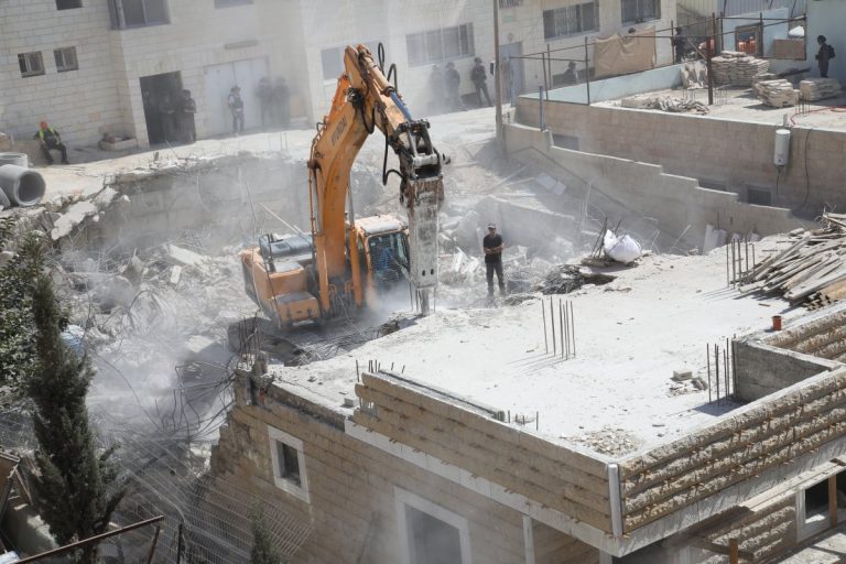 Ushtria izraelite me aksion në Jeruzalem, prish shtëpi të palestinezëve