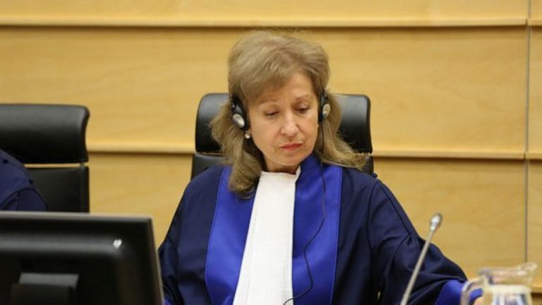 Mandati i Trëndafilovës si kryetare e Gjykatës Speciale të Hagës vazhdon për katër vite të tjera