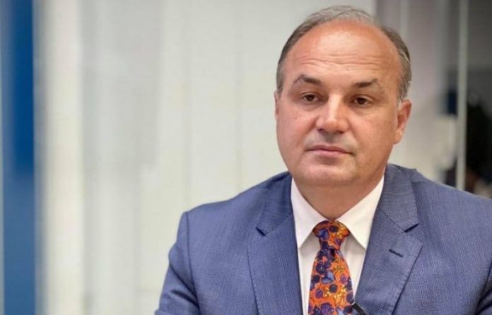 Deputeti i Partisë Demokratike të Kosovës (PDK), Enver Hoxhaj