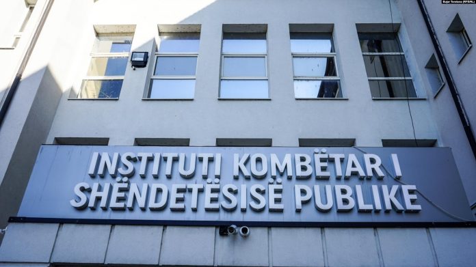 Ndërtesa e Institutit Kombëtar të Shëndetësisë Publike të Kosovës në Prishtinë.