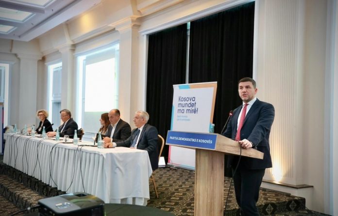 Kryetari i Partisë Demokratike të Kosovës, Memli Krasniqi