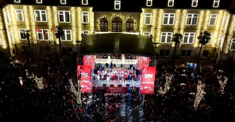Ndriçohet Shkodra, qyteti ndez dritat për festat e fundvitit