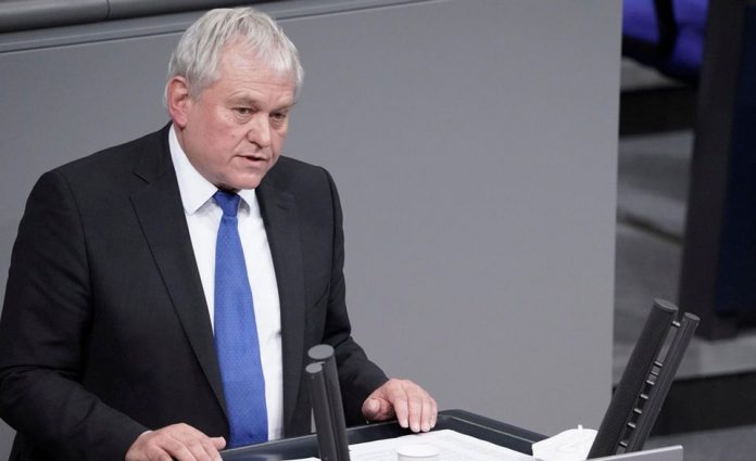 Deputeti i FDP-së, Thomas Hacker