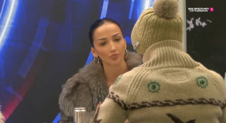 Xheneta: Puthja parë me Gjestin ndodhi nën ….