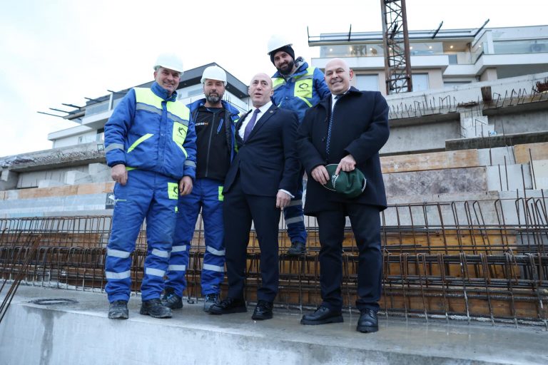Haradinaj: Stadiumi i Gjakovës do të bëhet aset për gjithë Kosovën
