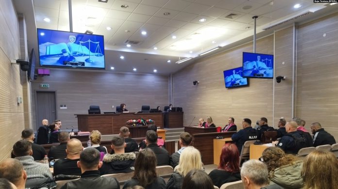 Të akuzuarit për vrasjen e Liridona Ademjat në gjykatore. 27 janar 2025.