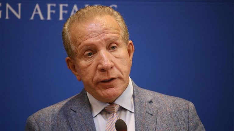 Pacolli i kundërpërgjigjet ministres Haxhiu: Po vetëngushëllohesh