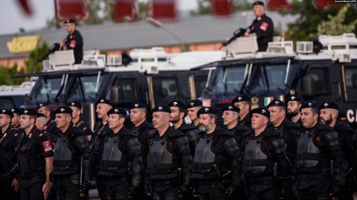 Pjesëtarë italianë të KFOR-it. Fotografi ilustruese.