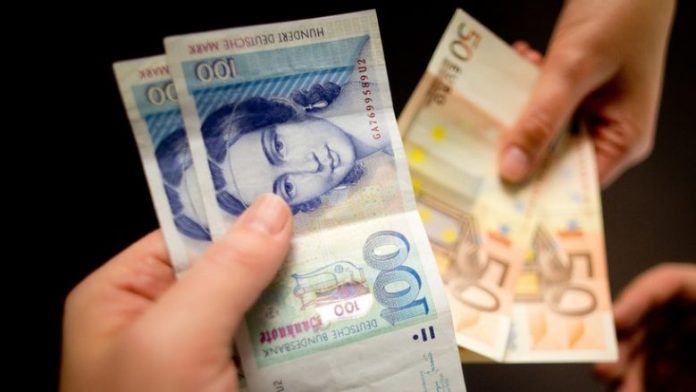 Valutat euro dhe marka.