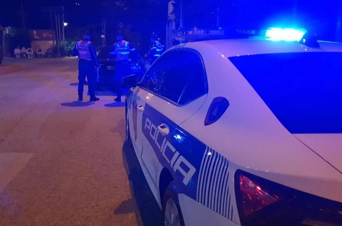 Policia shqiptare.