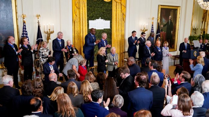 Gjatë ceremonisë në Shtëpinë e Bardhë (4 janar 2025)