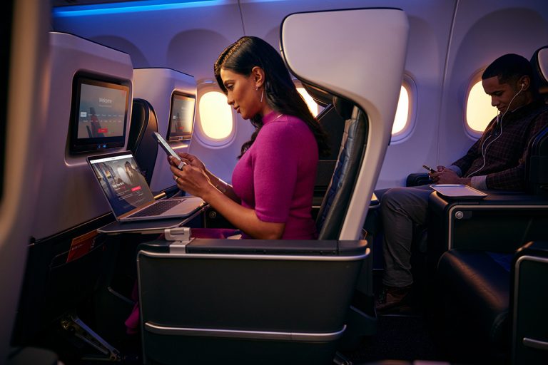 Interneti i bollshëm po vjen në aeroplanët komercial