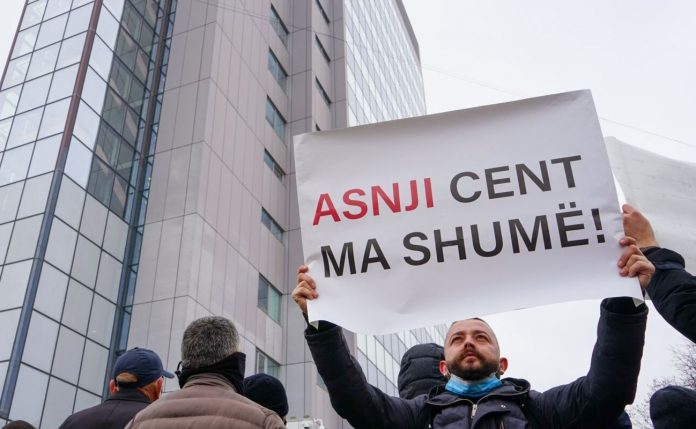 “Asnjë Cent më Shumë”