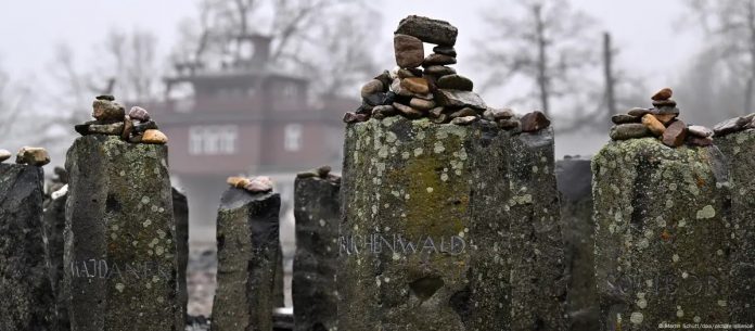 Memoriali për sintit dhe romët e vrarë në Buchenwald, një nga kampet më të mëdha të përqendrimit në tokën gjermane. Ai u çlirua 80 vjet më parë