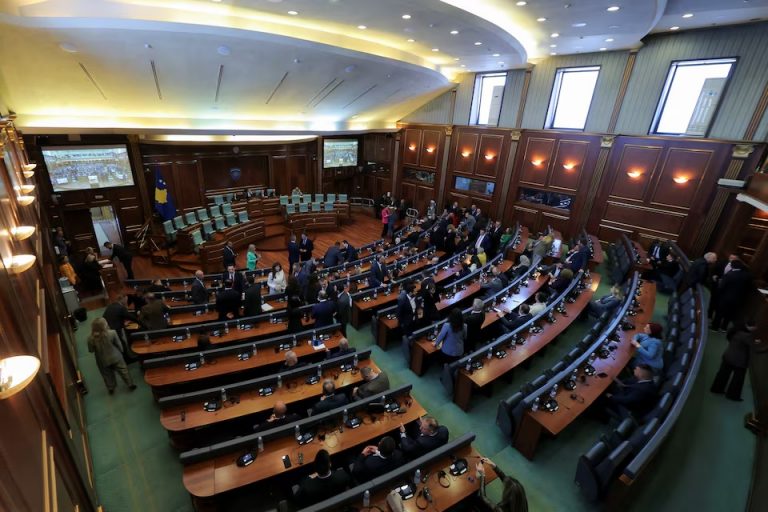 Ankesa e Listës Serbe për konstituimin e Kuvendit, a do të vendosë Kushtetuesja masë të përkohshme?