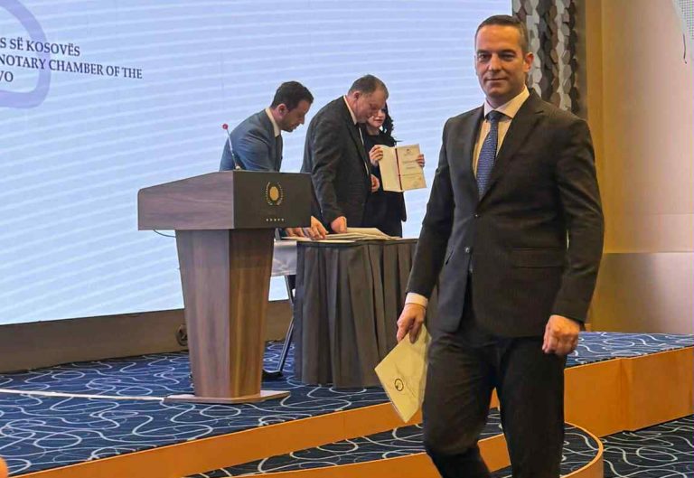 Alban Janova nis zyrtarisht detyrën si Noter në Komunën e Drenasit