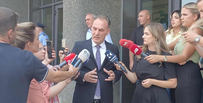 Limaj e konfirmon pjesëmarrjen në takimin e thirrur nga Kurti