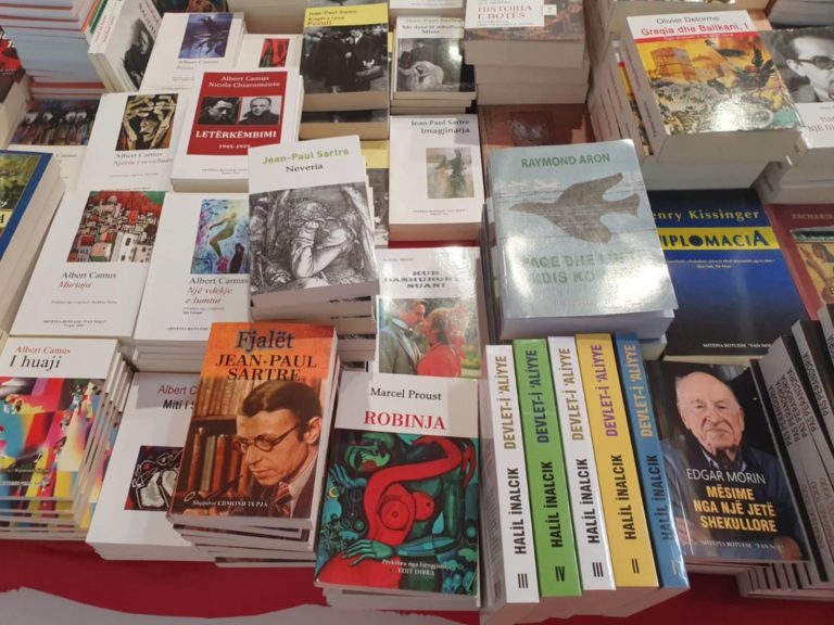 Mbyllet sot Panairi i Librit “Prishtina 2025” – një festë e librit dhe kulturës